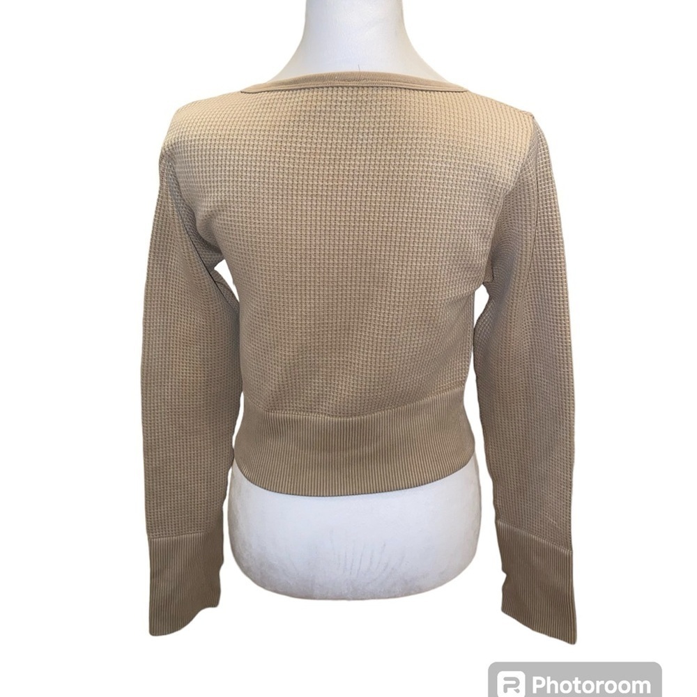 Aerie Women's Offline Thermal Long Sleeve w Thumb Holes - Picture 5 of 9